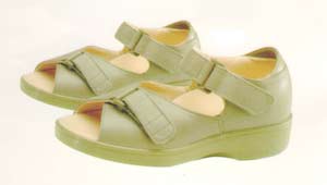 Conform Women's Diabetic Footwear - Sandal Taupe L