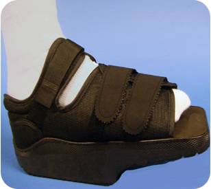 everlane block heel sandal